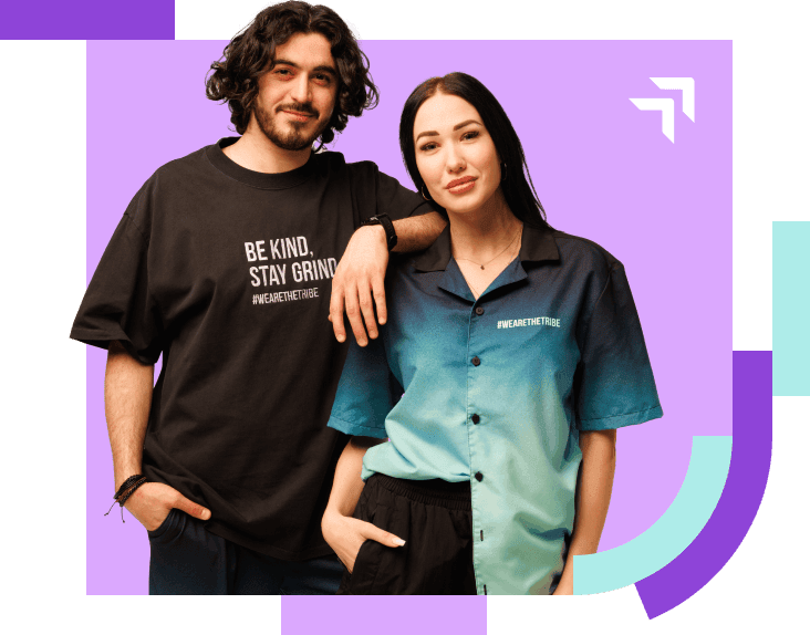 Man in oversized t-shirt, woman in button shirt